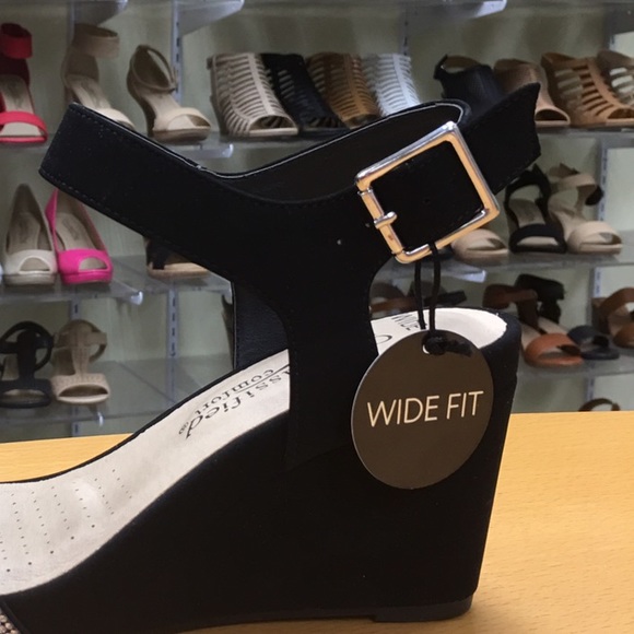 City Class Black Wide-Fit Comfort Wedge Sandal - Picture 5 of 8